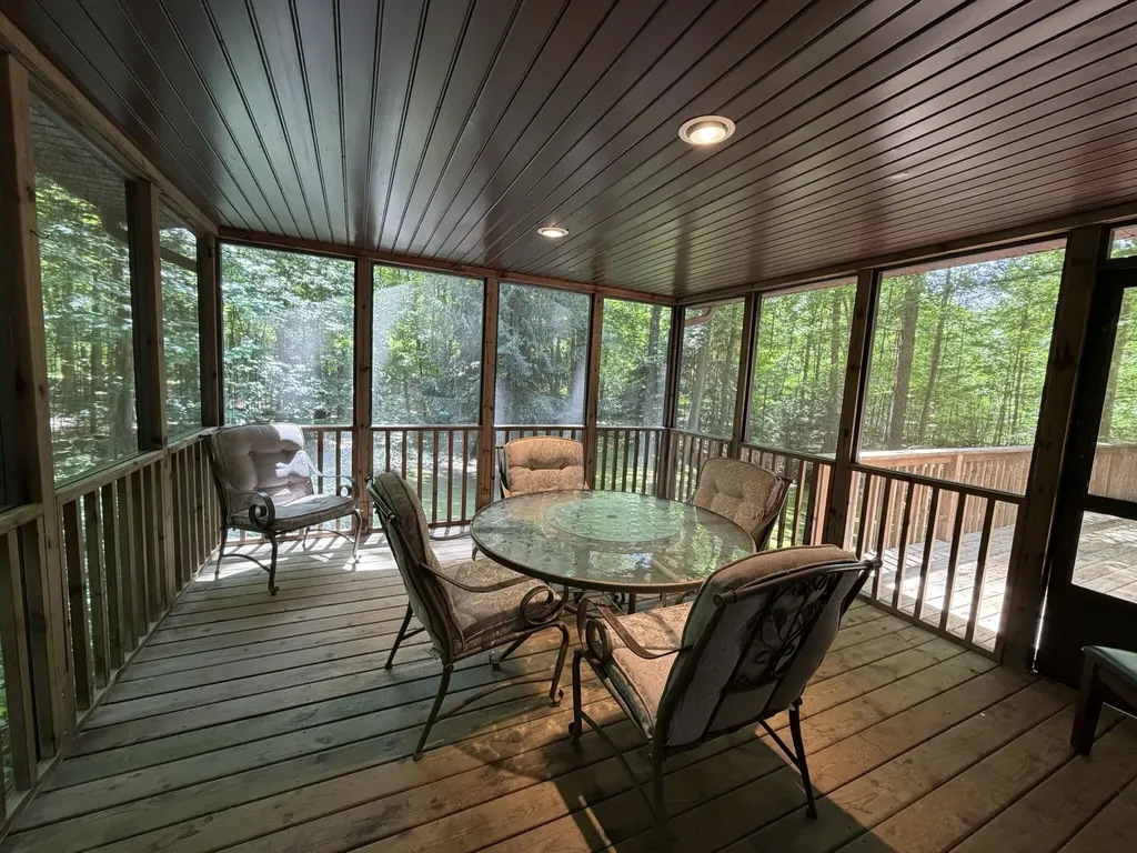 9051 Algoma Avenue NE Algoma Township MI 49341