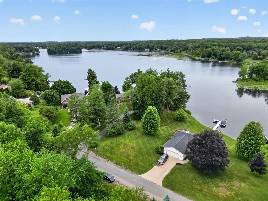 1501 Ottawa Trail Rutland Charter Township MI 49058