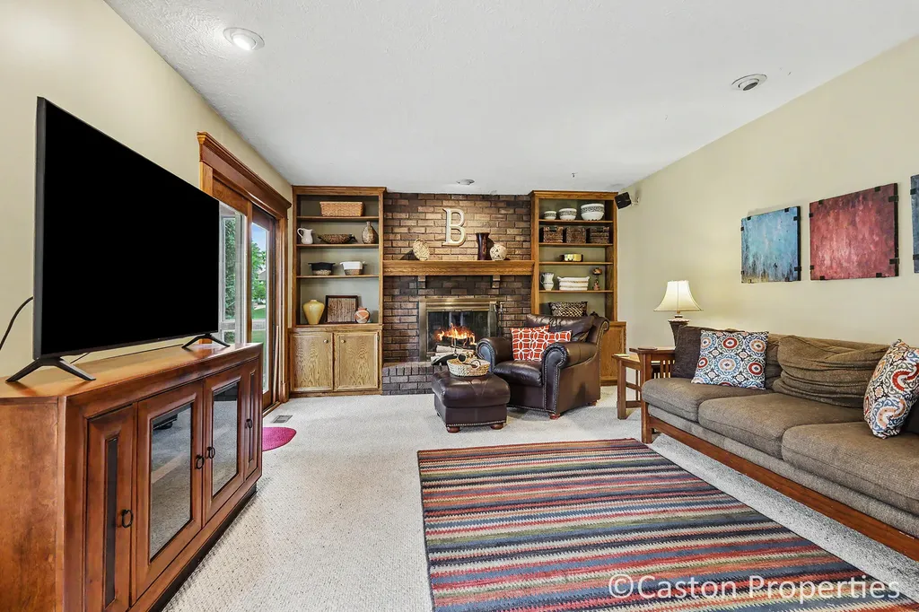 2143 Wolfboro Drive SE Kentwood City MI 49508