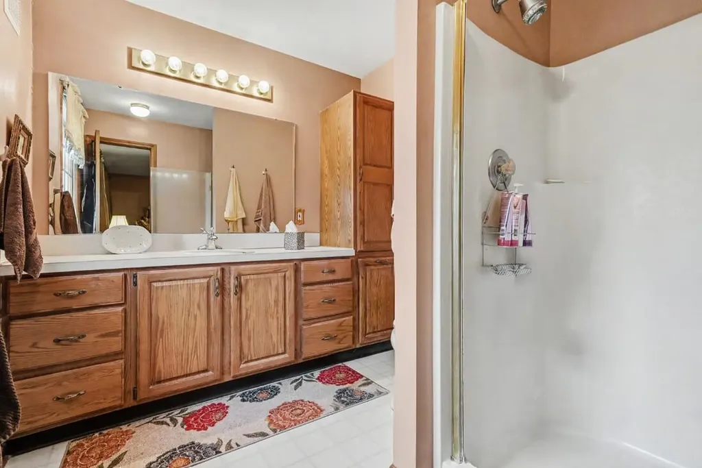 2143 Wolfboro Drive SE Kentwood City MI 49508
