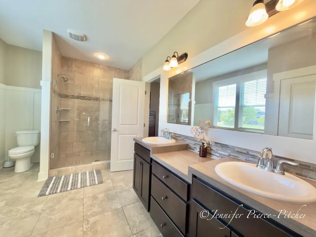 11127 Waterpoint Drive Allendale Charter Township MI 49401