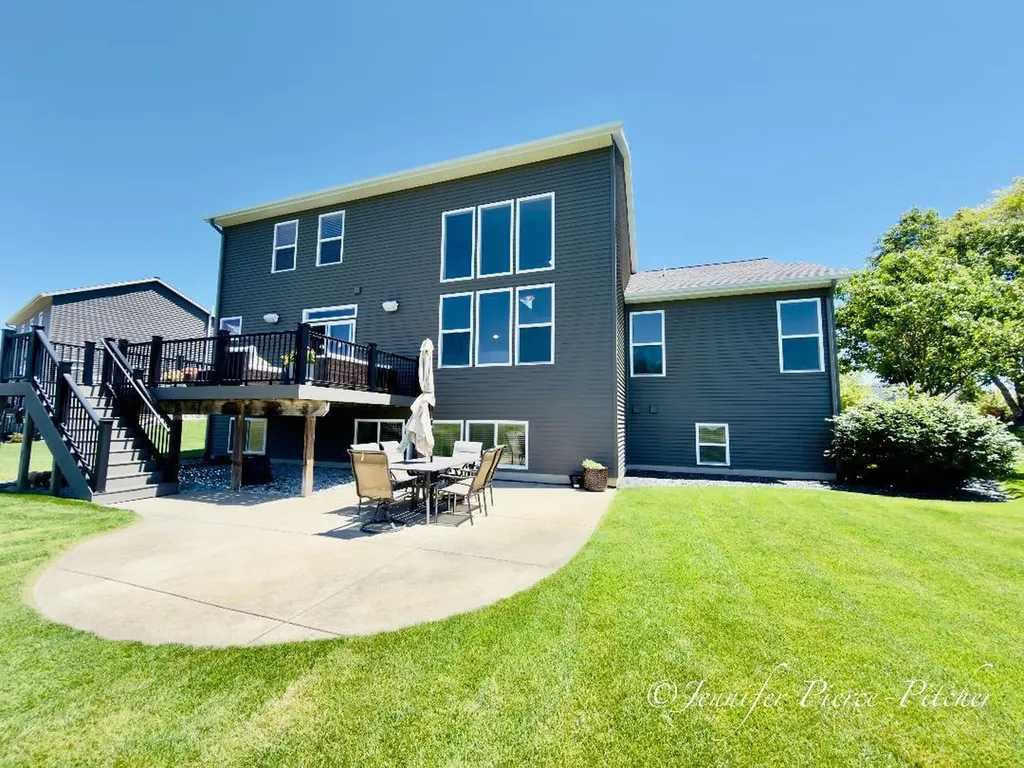 11127 Waterpoint Drive Allendale Charter Township MI 49401