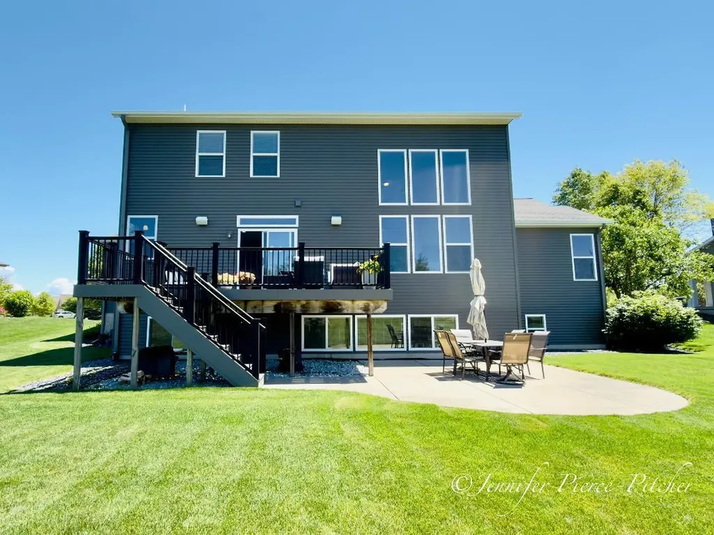 11127 Waterpoint Drive Allendale Charter Township MI 49401