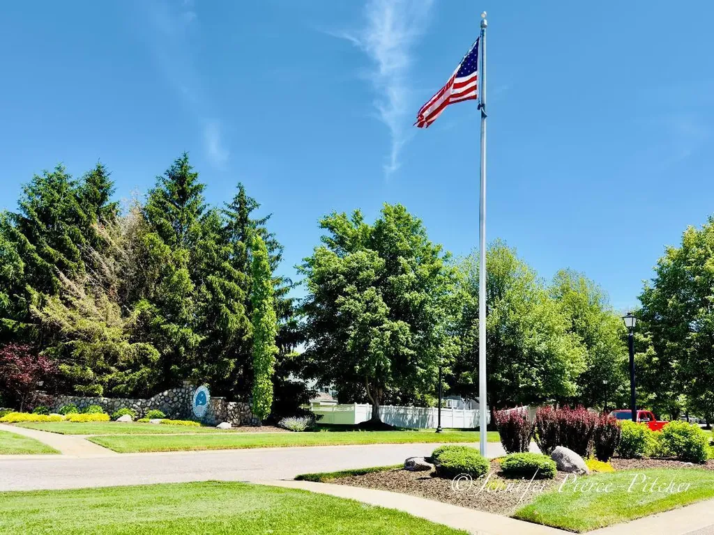 11127 Waterpoint Drive Allendale Charter Township MI 49401