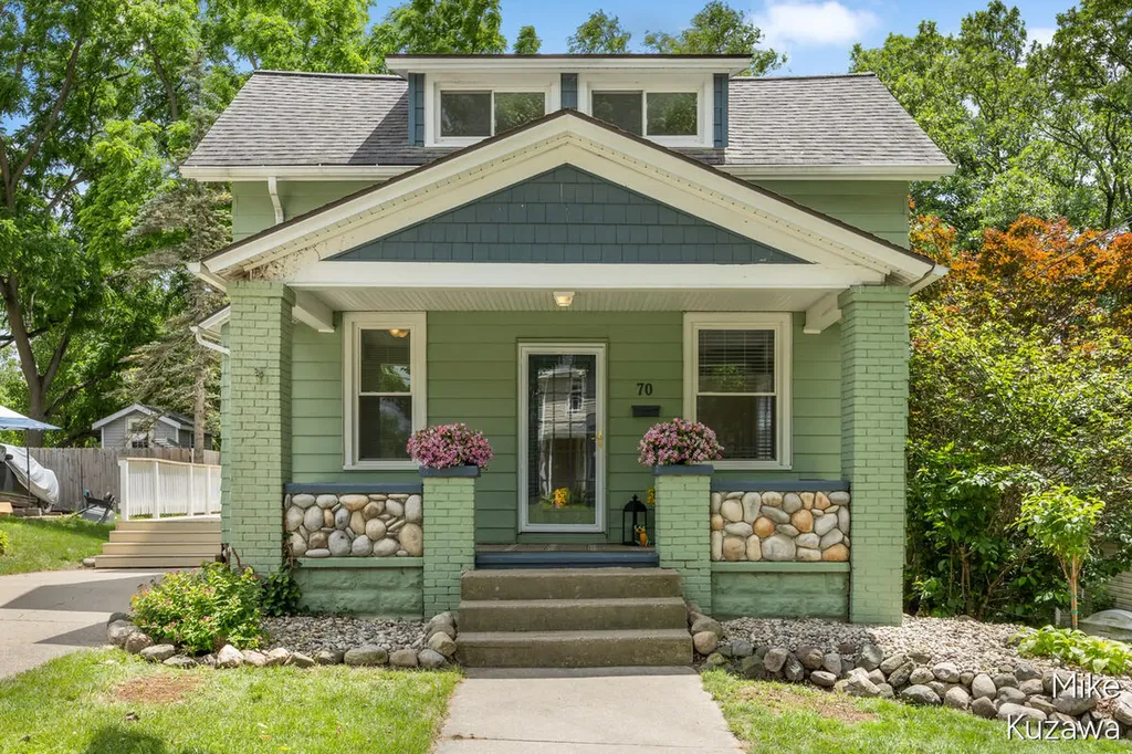 70 Grove Street Coopersville City MI 49404