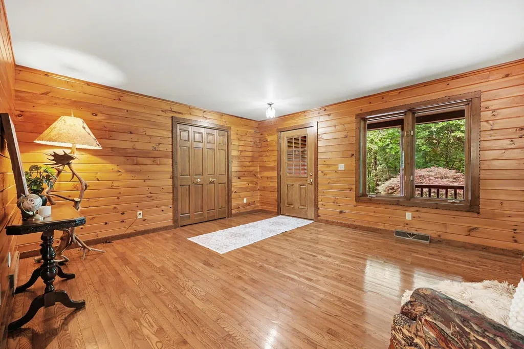 655 Auburn Trail SE Ada Township MI 49301