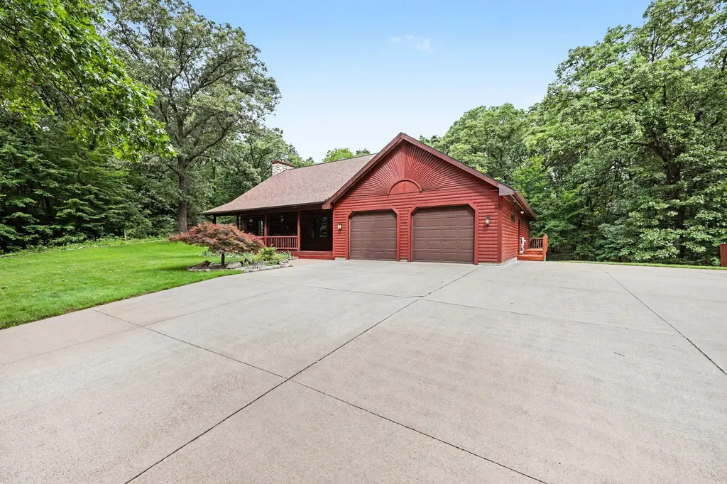 655 Auburn Trail SE Ada Township MI 49301