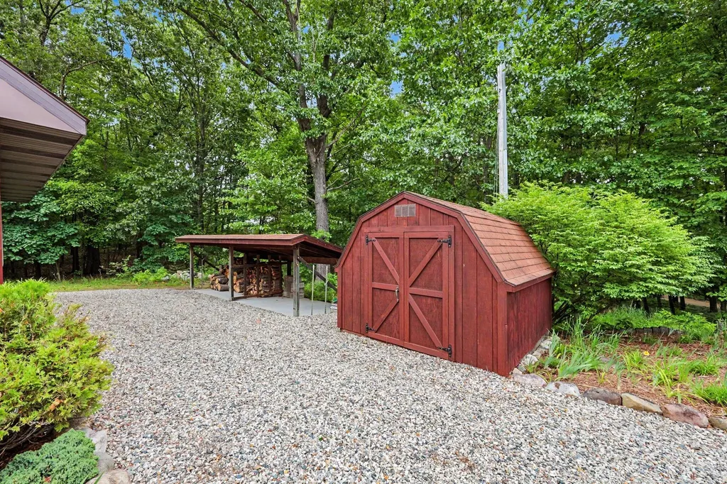 655 Auburn Trail SE Ada Township MI 49301