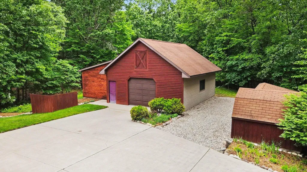 655 Auburn Trail SE Ada Township MI 49301