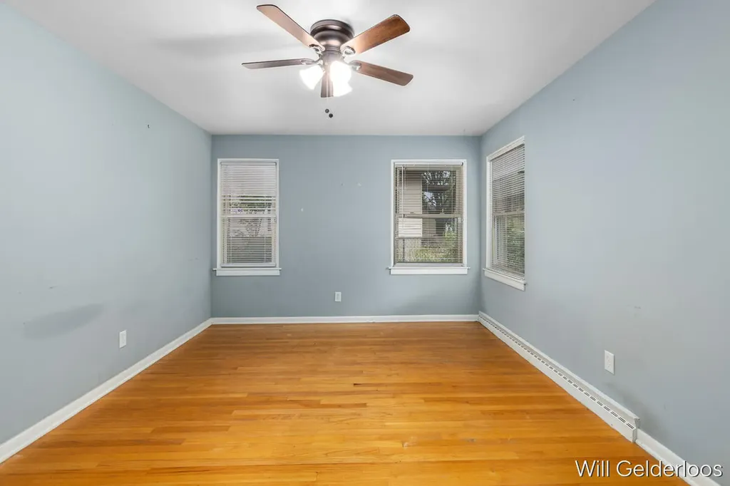 1938 Woodlawn Avenue SE Grand Rapids City MI 49506