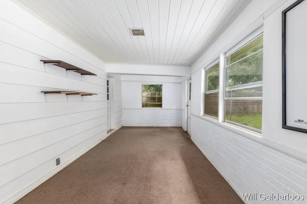 1938 Woodlawn Avenue SE Grand Rapids City MI 49506