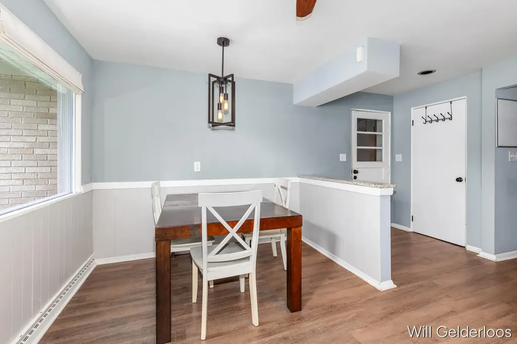 1938 Woodlawn Avenue SE Grand Rapids City MI 49506
