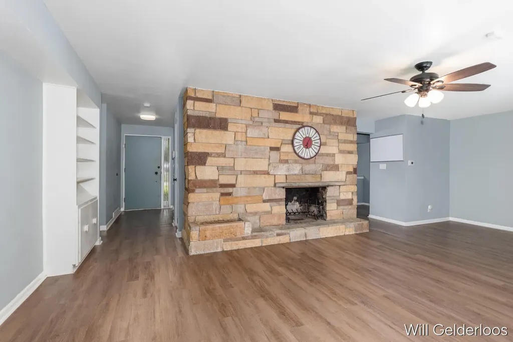 1938 Woodlawn Avenue SE Grand Rapids City MI 49506