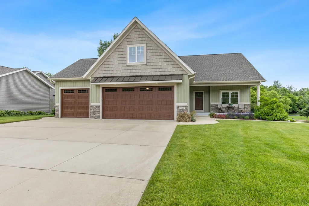 2961 Bristol Avenue NW Walker City MI 49544