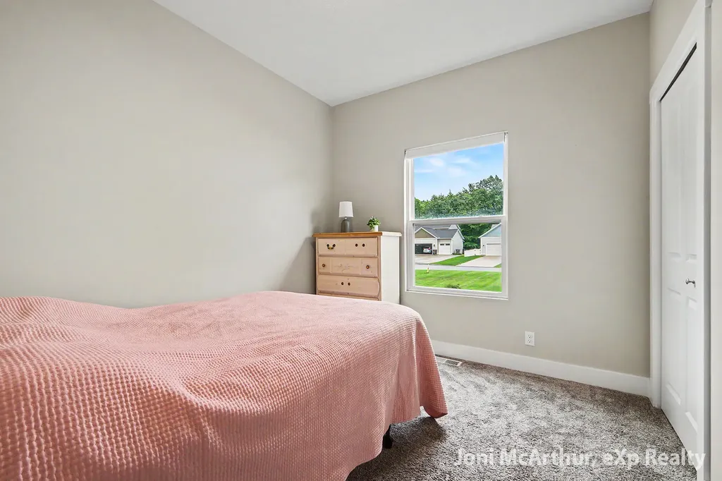 2670 Eagle Ridge Fruitport Charter Township MI 49444