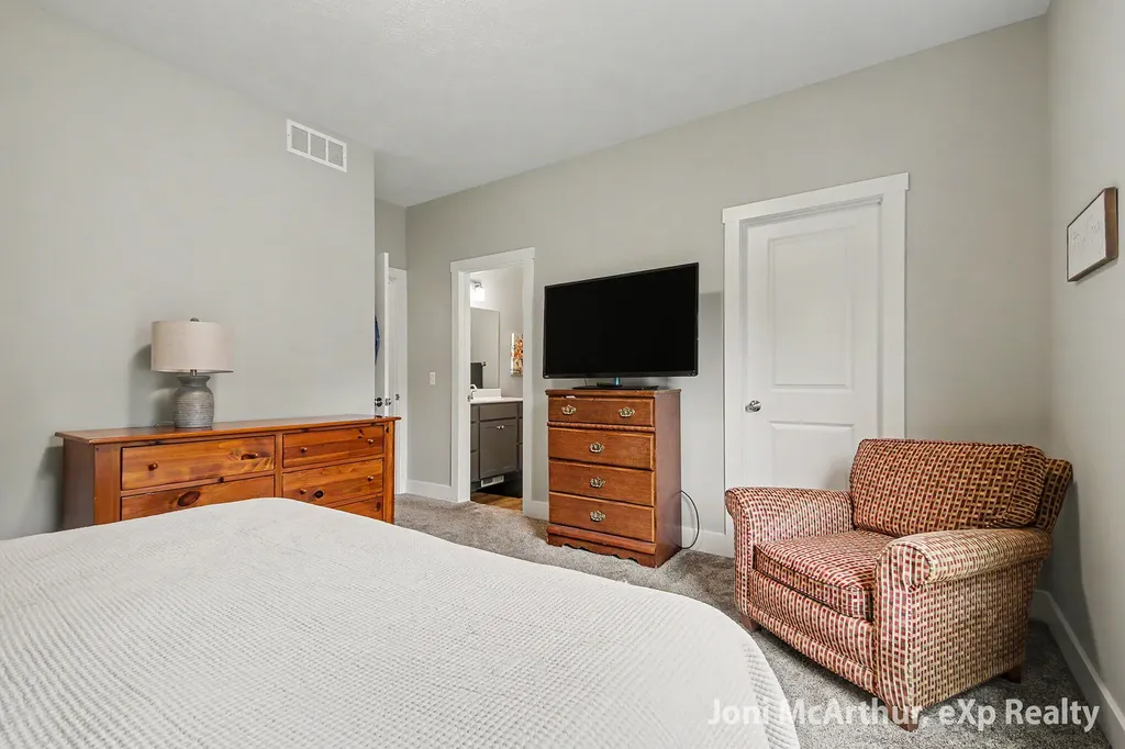 2670 Eagle Ridge Fruitport Charter Township MI 49444