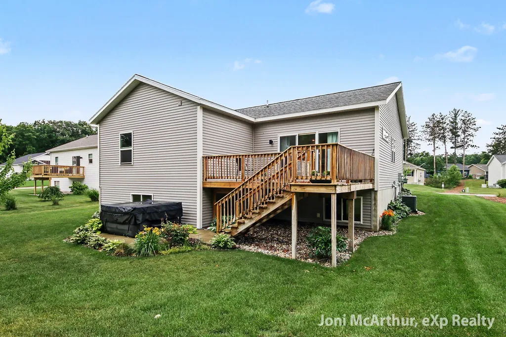 2670 Eagle Ridge Fruitport Charter Township MI 49444