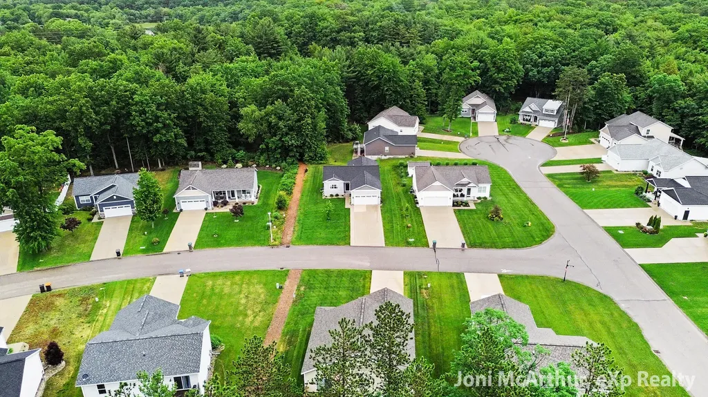2670 Eagle Ridge Fruitport Charter Township MI 49444