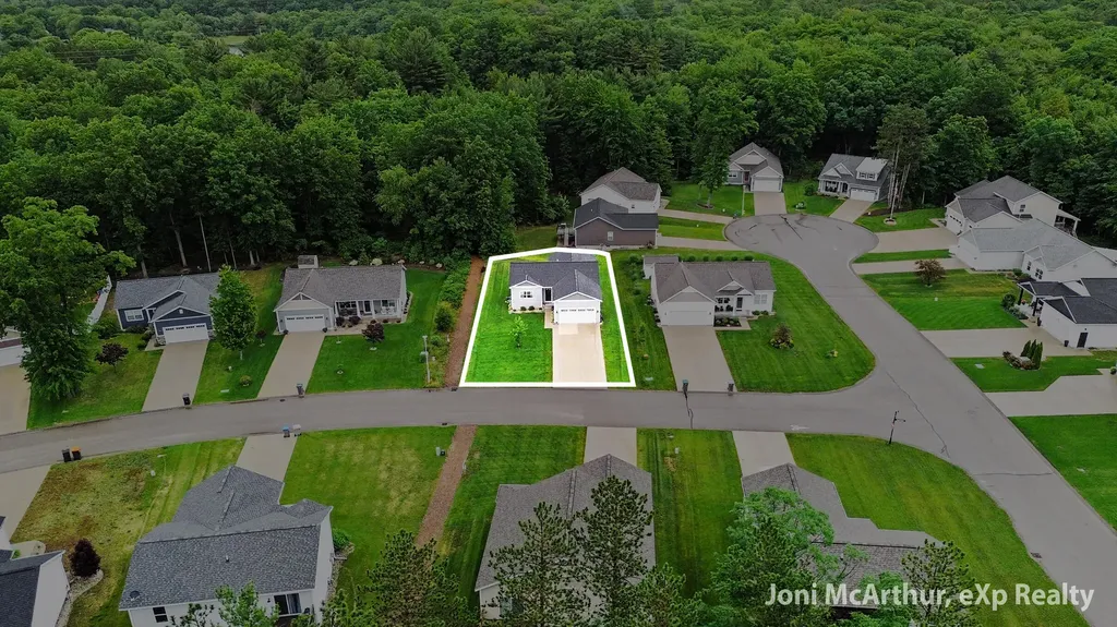 2670 Eagle Ridge Fruitport Charter Township MI 49444