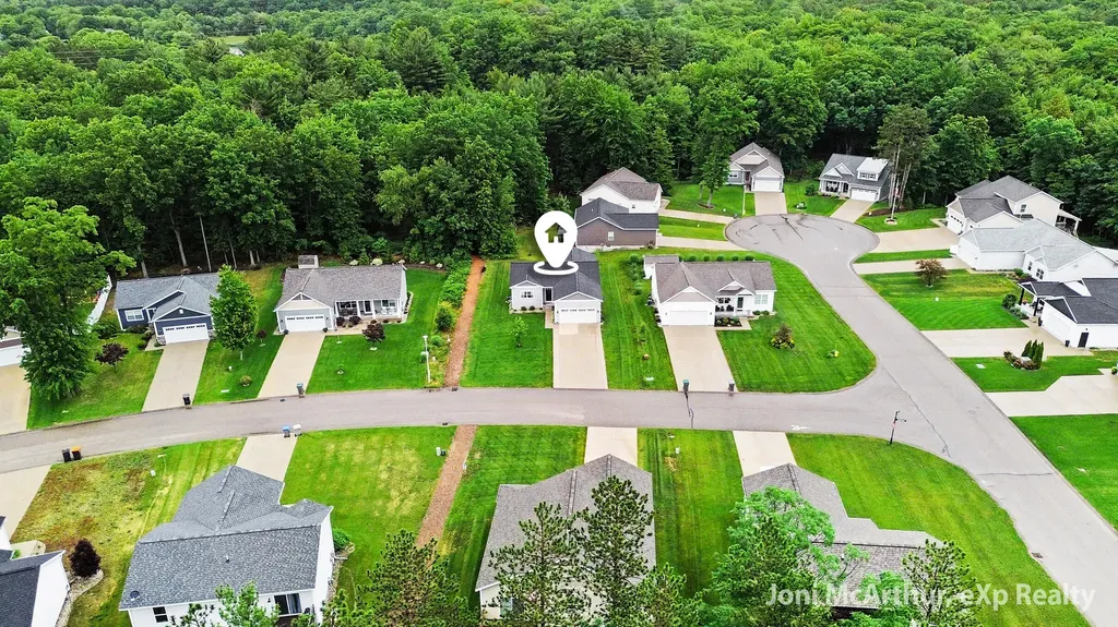 2670 Eagle Ridge Fruitport Charter Township MI 49444