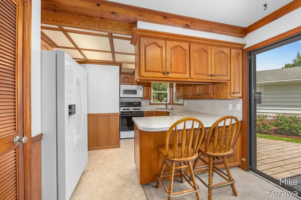 1711 Country Club Drive NE Grand Rapids City MI 49505