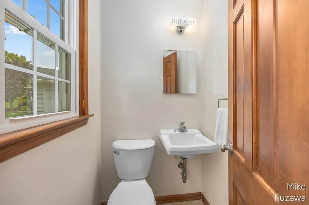 1711 Country Club Drive NE Grand Rapids City MI 49505