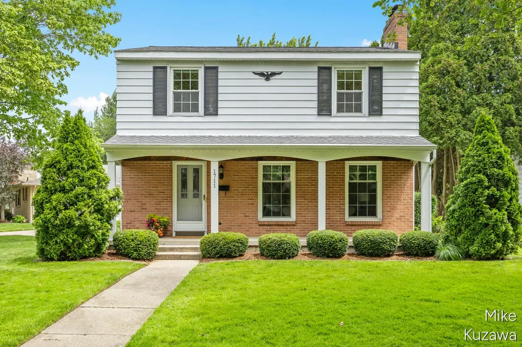 1711 Country Club Drive NE Grand Rapids City MI 49505