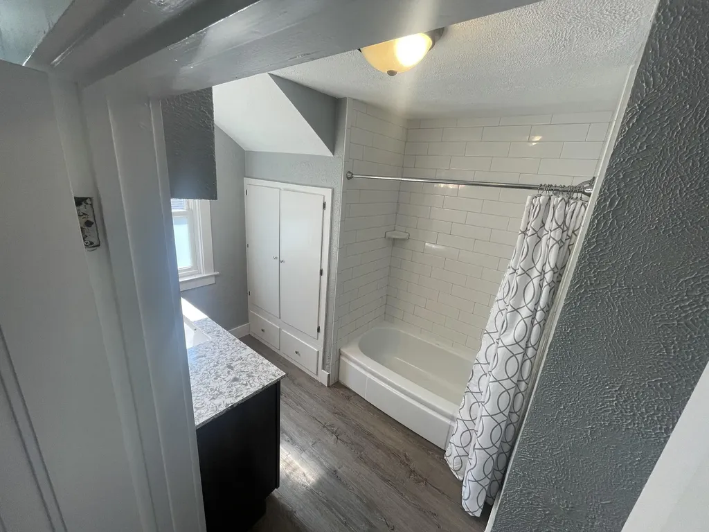 1534 Cedar Street NE Grand Rapids City MI 49503