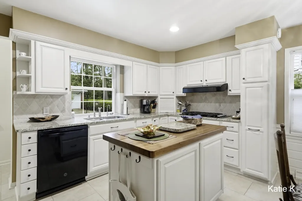 1648 Fisk Road SE East Grand Rapids City MI 49506