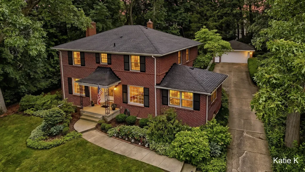 1648 Fisk Road SE East Grand Rapids City MI 49506