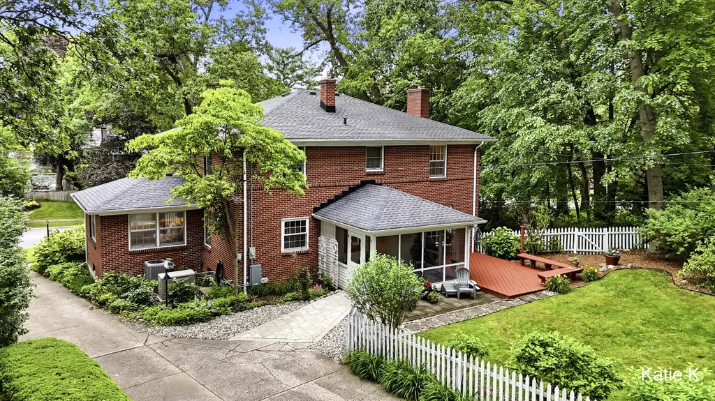 1648 Fisk Road SE East Grand Rapids City MI 49506