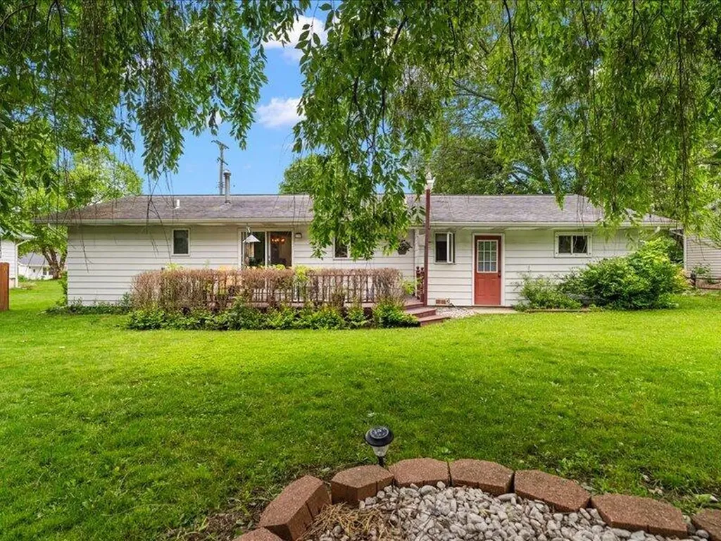 728 N Stewart Avenue Fremont City MI 49412