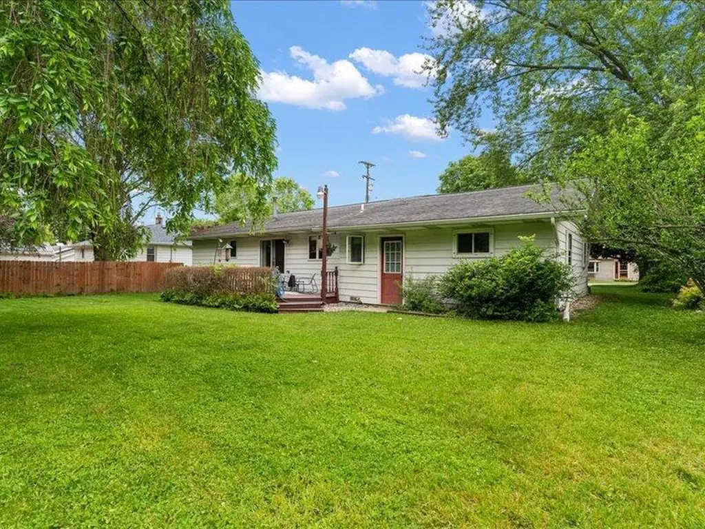 728 N Stewart Avenue Fremont City MI 49412