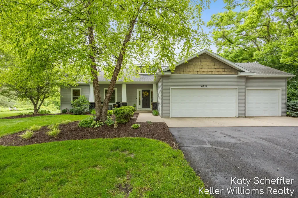 4611 Windcliff Drive NE Plainfield Charter Township MI 49341