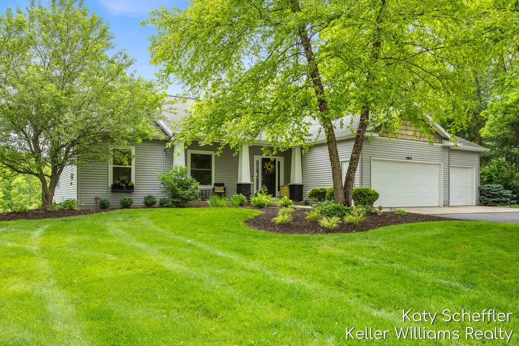 4611 Windcliff Drive NE Plainfield Charter Township MI 49341