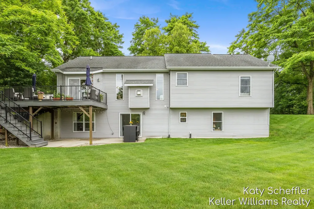 4611 Windcliff Drive NE Plainfield Charter Township MI 49341