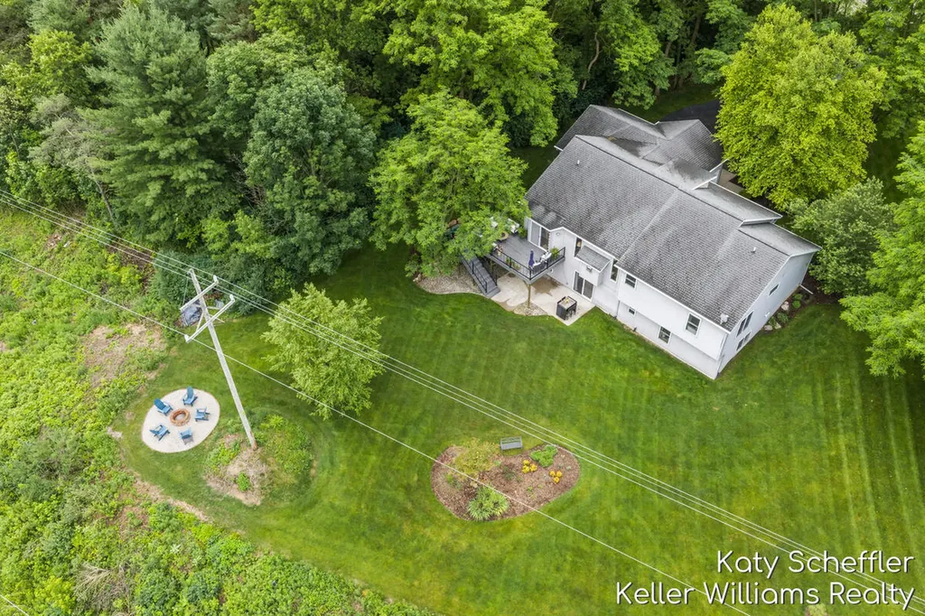 4611 Windcliff Drive NE Plainfield Charter Township MI 49341