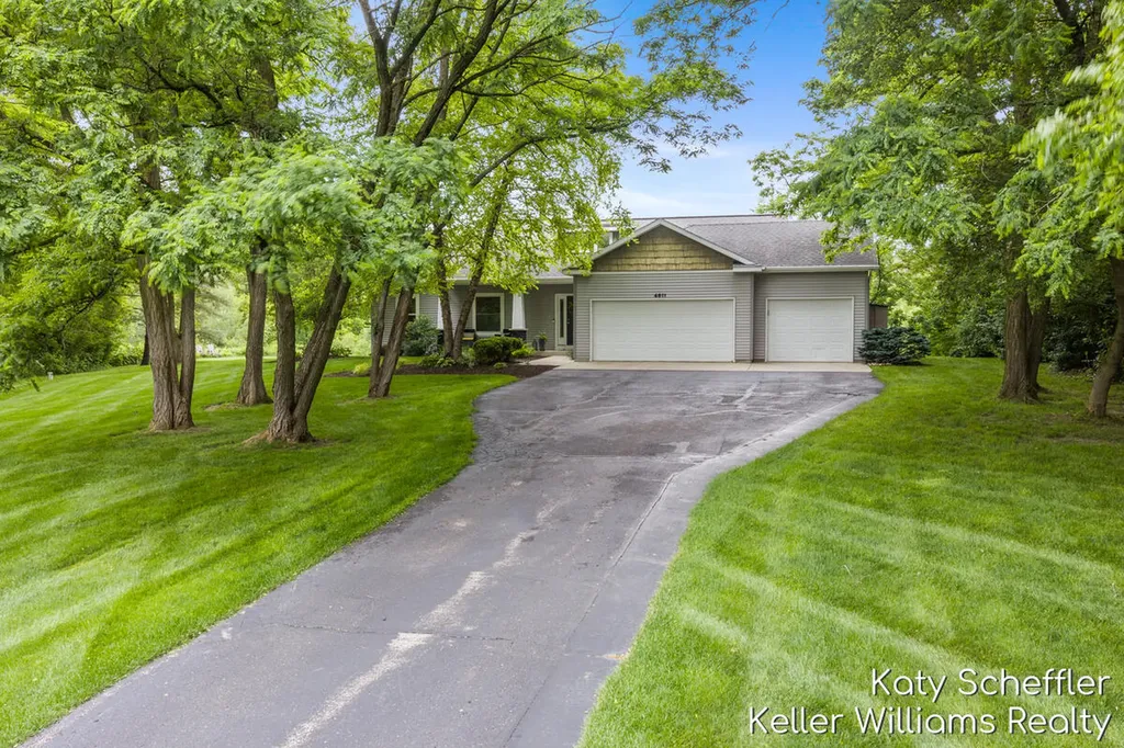 4611 Windcliff Drive NE Plainfield Charter Township MI 49341