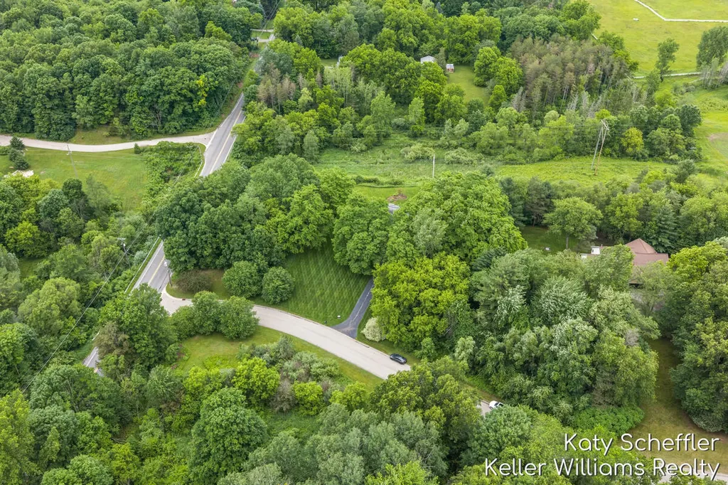 4611 Windcliff Drive NE Plainfield Charter Township MI 49341