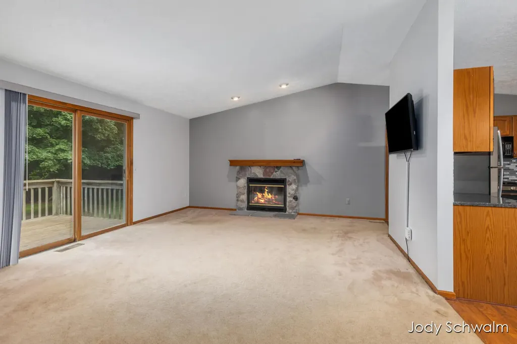 2223 Maguire Avenue NE Grand Rapids Charter Township MI 49525