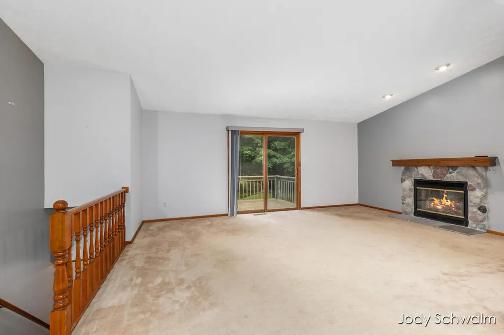 2223 Maguire Avenue NE Grand Rapids Charter Township MI 49525