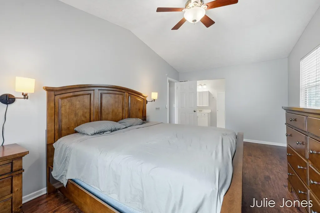 1554 Wakely Street NE Grand Rapids City MI 49505