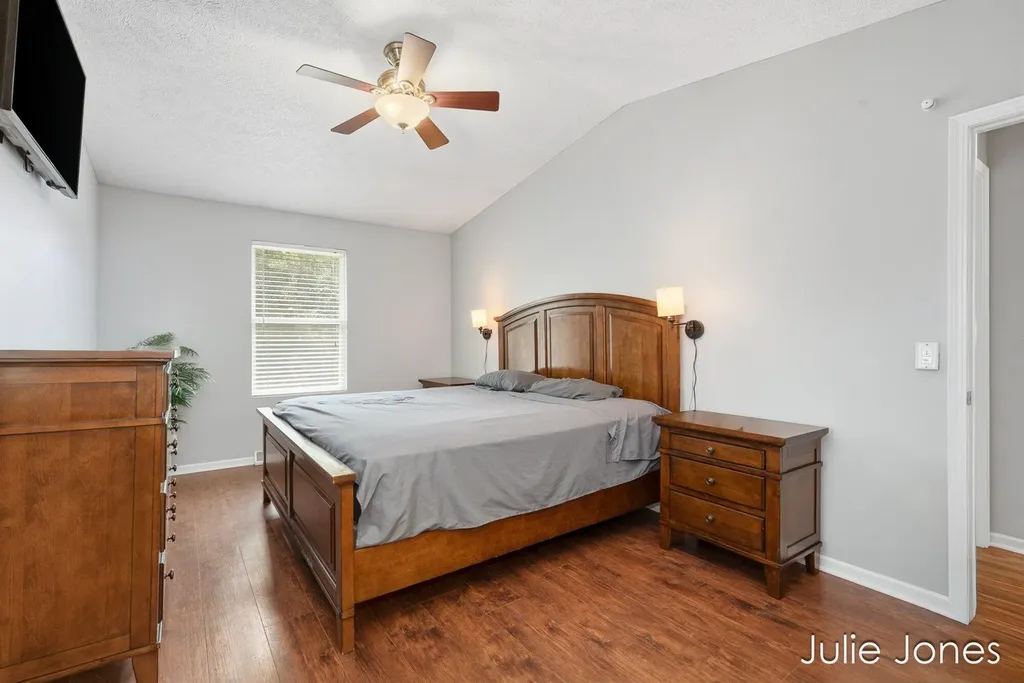 1554 Wakely Street NE Grand Rapids City MI 49505