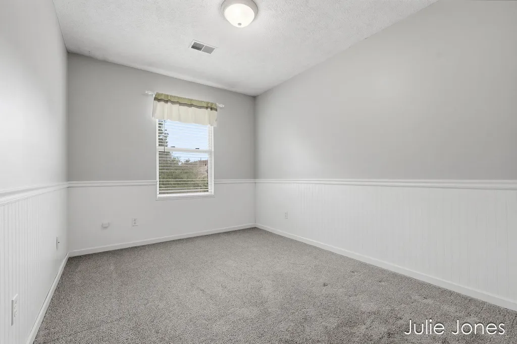 1554 Wakely Street NE Grand Rapids City MI 49505