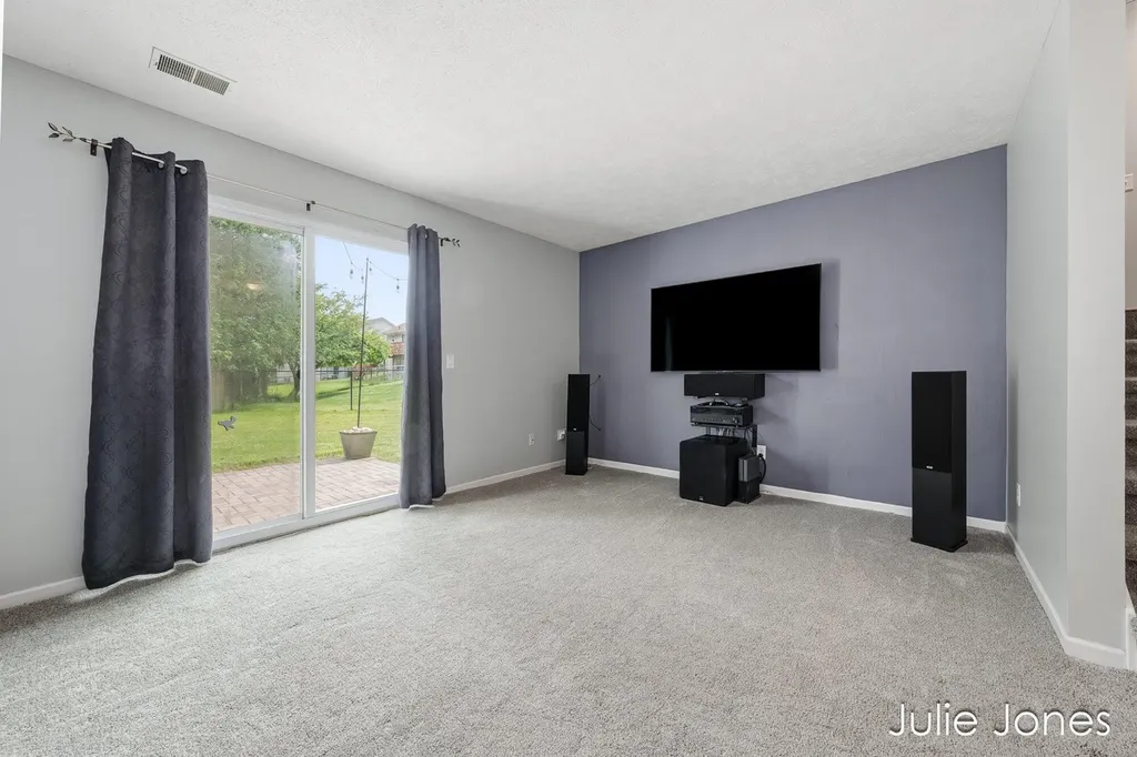 1554 Wakely Street NE Grand Rapids City MI 49505