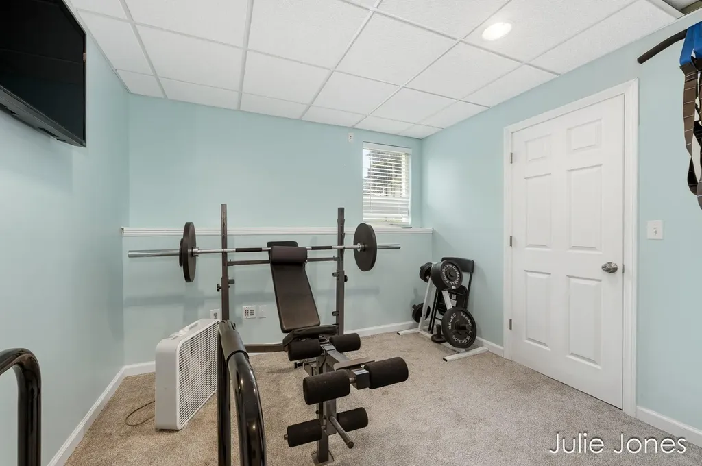 1554 Wakely Street NE Grand Rapids City MI 49505