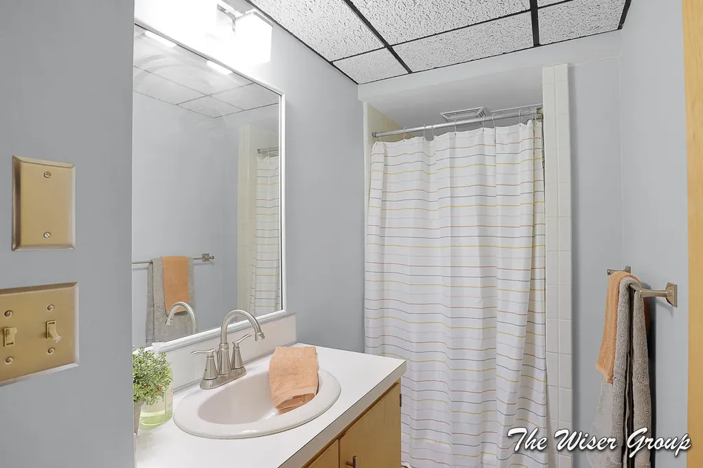 1613 Lotus Avenue SE Grand Rapids City MI 49506
