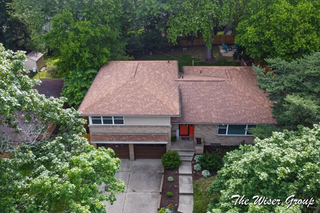1613 Lotus Avenue SE Grand Rapids City MI 49506