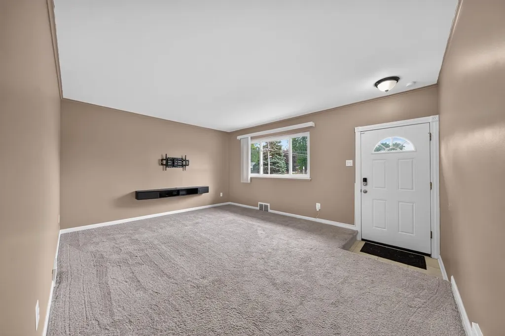 43924 Donley Drive Sterling Heights City MI 48314