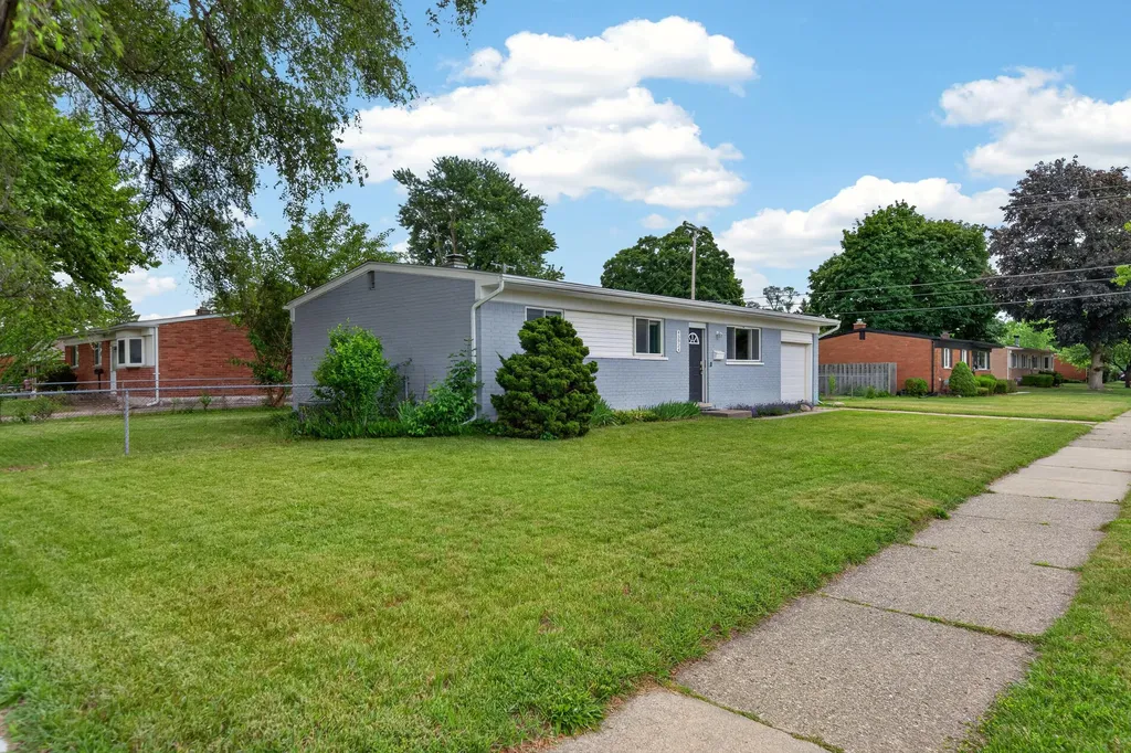 43924 Donley Drive Sterling Heights City MI 48314
